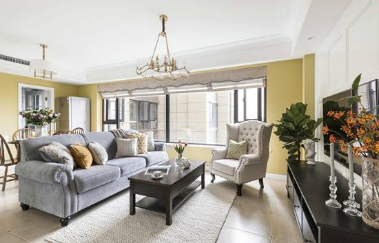 超大衣帽間！獨(dú)居女博士的70㎡美式小屋，用暖黃布置空間，美的夢(mèng)幻~