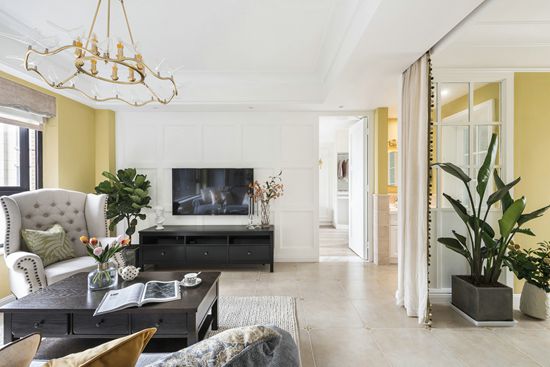 超大衣帽間！獨(dú)居女博士的70㎡美式小屋，用暖黃布置空間，美的夢(mèng)幻~