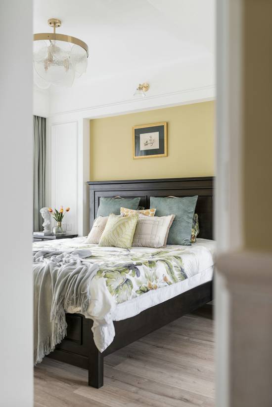 超大衣帽間！獨(dú)居女博士的70㎡美式小屋，用暖黃布置空間，美的夢(mèng)幻~