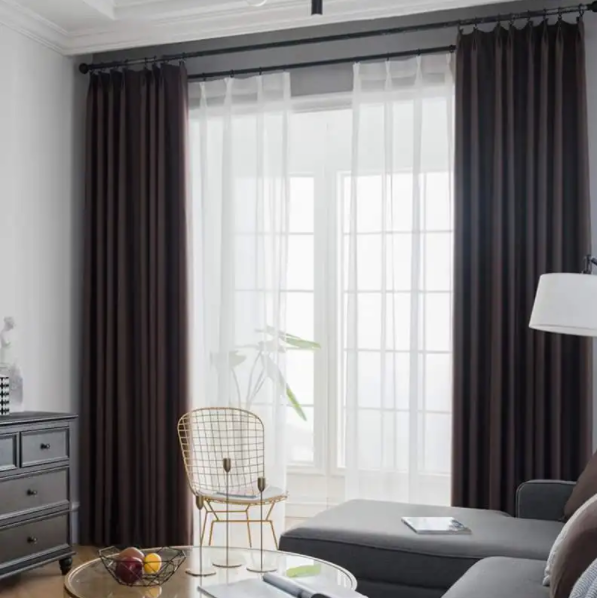 請問有隔音窗簾嗎?