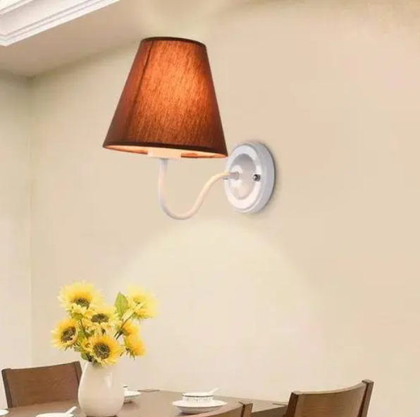 房間壁燈如何選購(gòu)?壁燈的保養(yǎng)小技巧